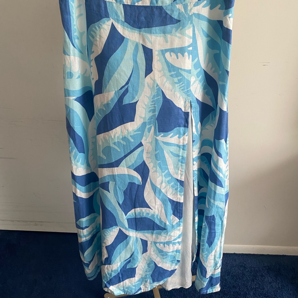 Island Company Blue and White Leaf Print Skirt